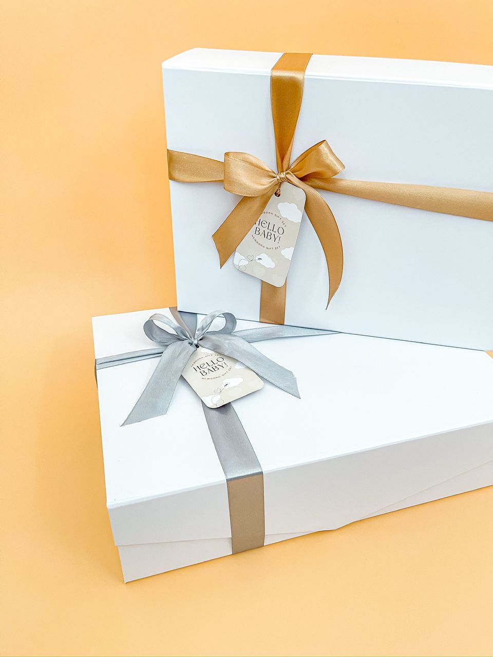 Magnetic Box with Ribbon